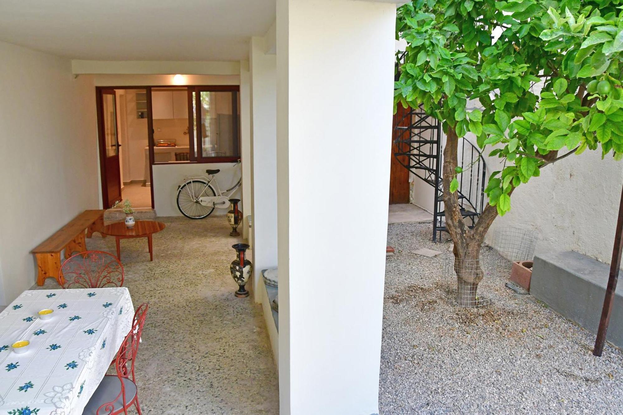 Αρχοντικό Σπίτι Στην Αίγινα Apartment Bagian luar foto