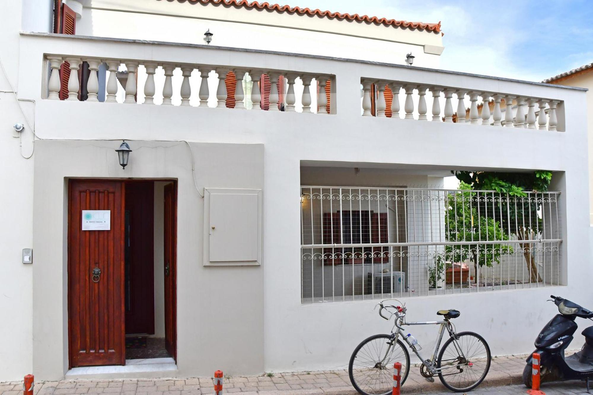 Αρχοντικό Σπίτι Στην Αίγινα Apartment Bagian luar foto